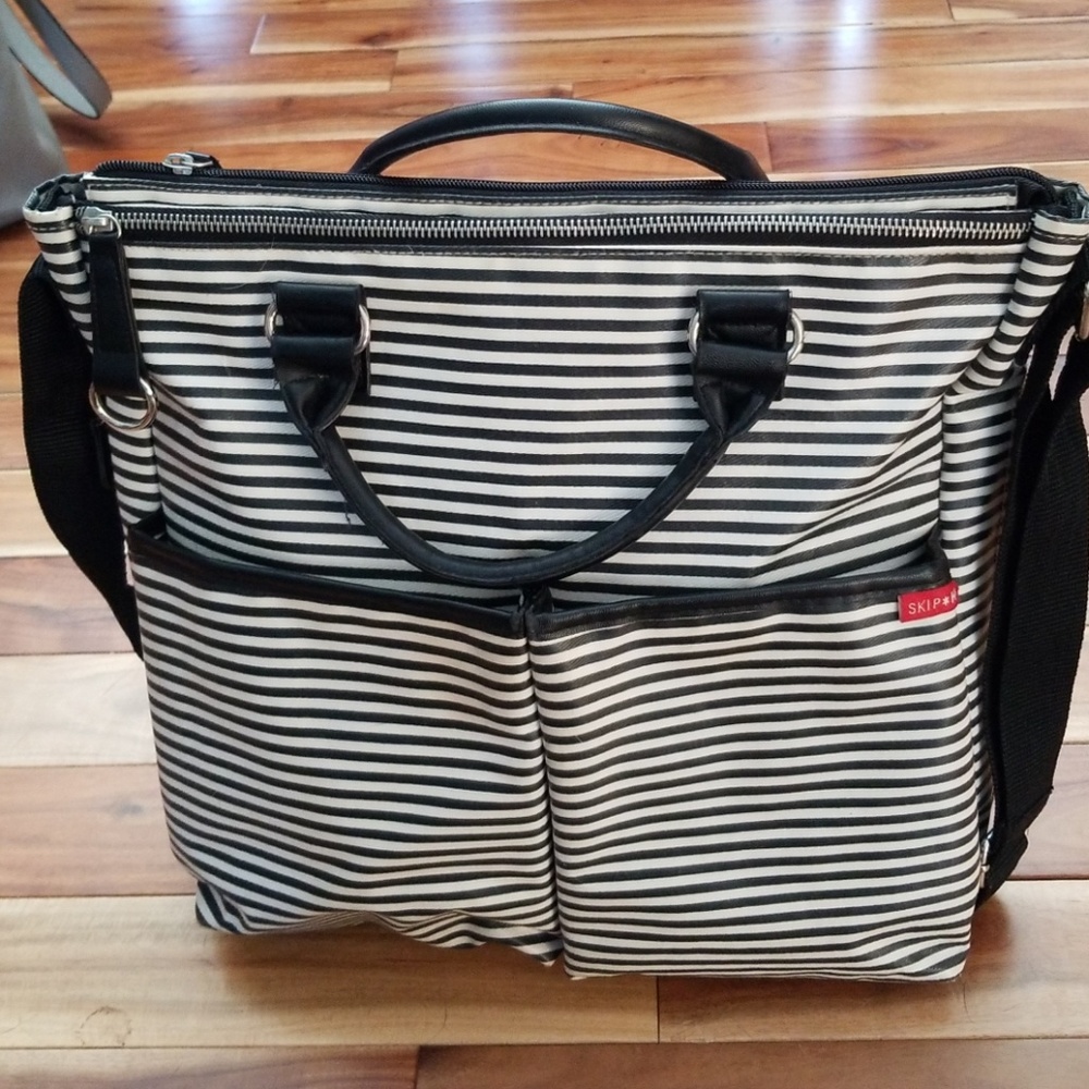 Skip hop bag